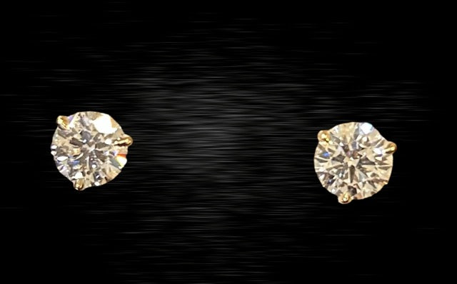 Diamond Studs Earrings